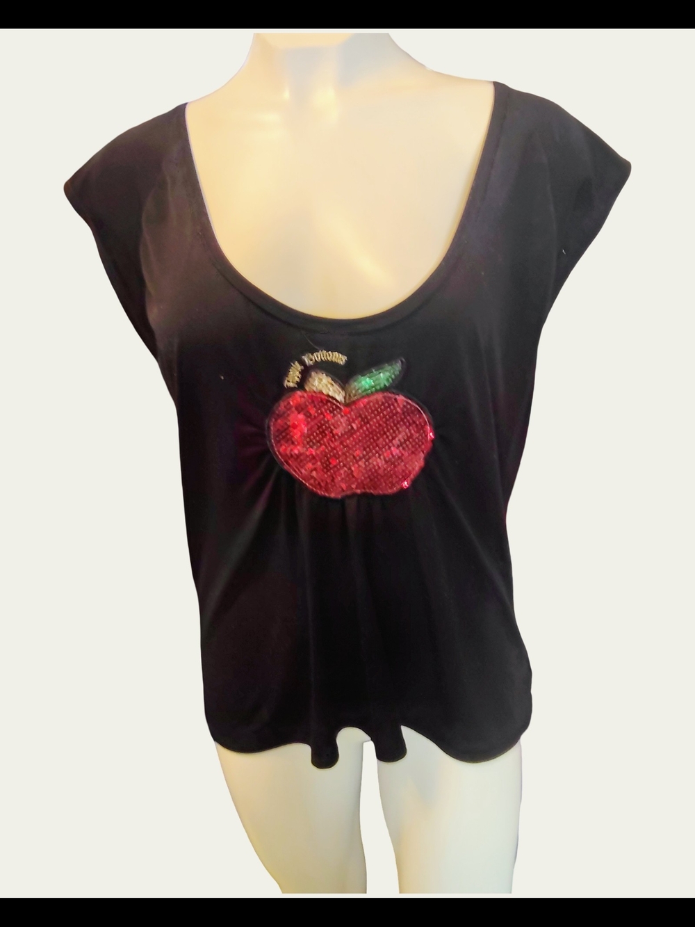 Apple Bottoms Black Short-Sleeve Tee with Red Sequin Apple